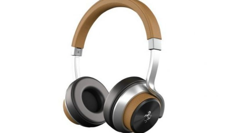 Headphones Ferrari Cavallino T250, for a Christmas 2014 rampant