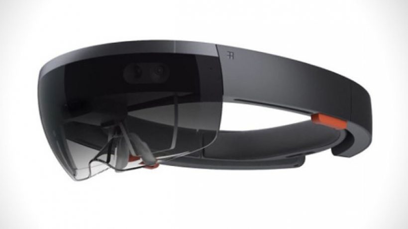 Microsoft HoloLens, the headset will be equipped with Intel Atom
